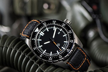 福州欧米茄表起雾了维修